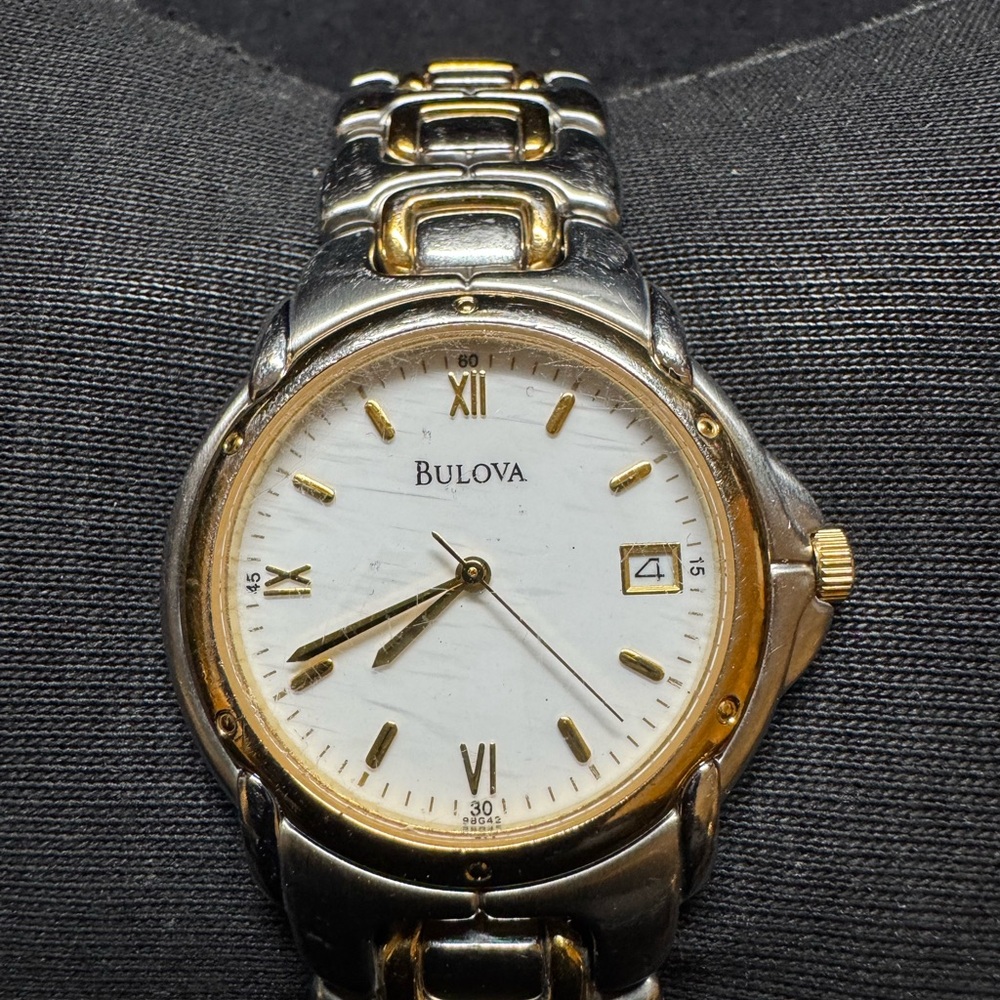Unisex Bulova Marine Star 98G42 Silver/Gold Watch